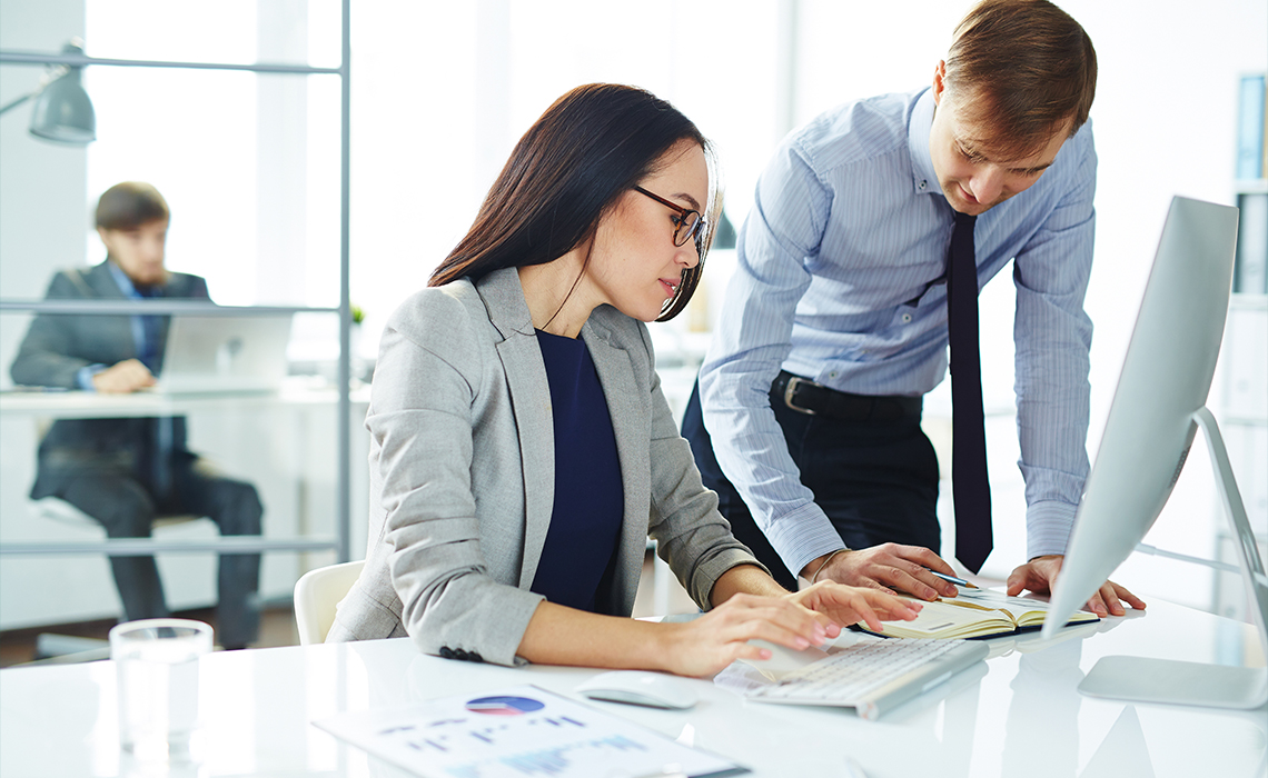 Financial Vision team providing integrated corporate and accounting solutions in UAE